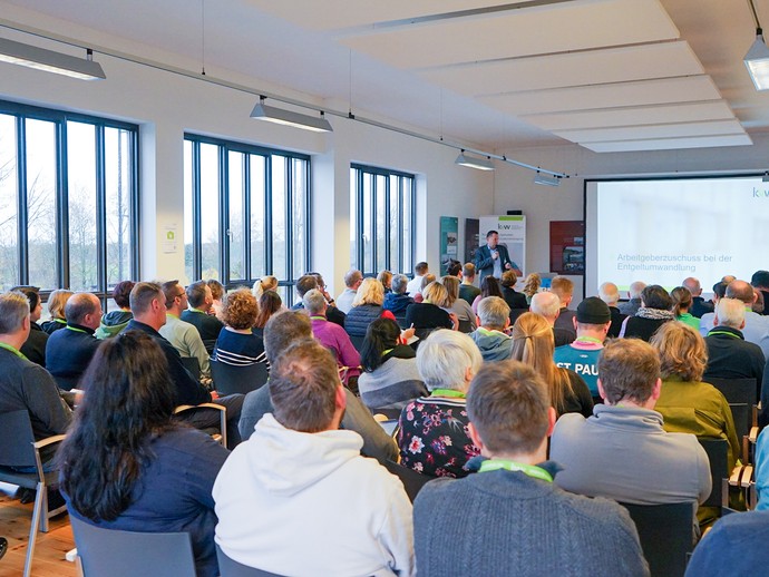Vortrag in Waltrop (vergrößerte Bildansicht wird geöffnet)